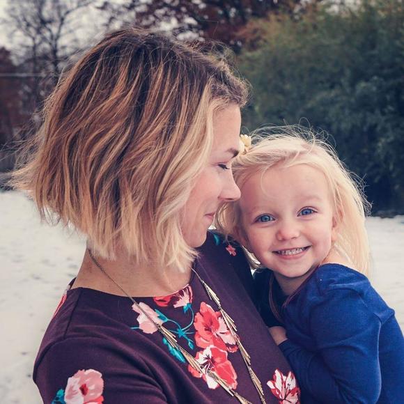 Meet your Posher, Whitney - Picture 1 of 1